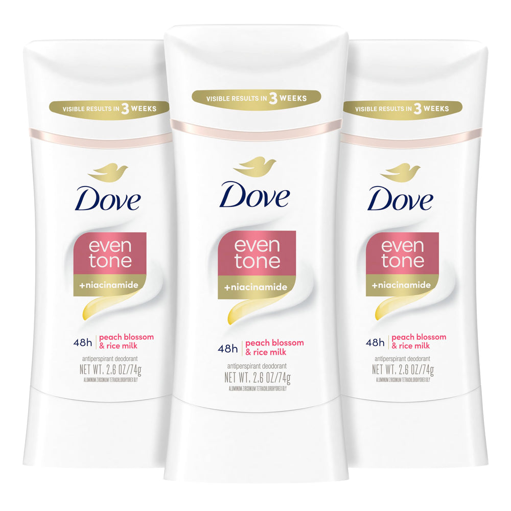 Dove desodorante en barra tono uniforme, aplicación suave y rápida.