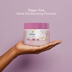 Dove textura batida crea espuma cremosa que limpia sin irritar.