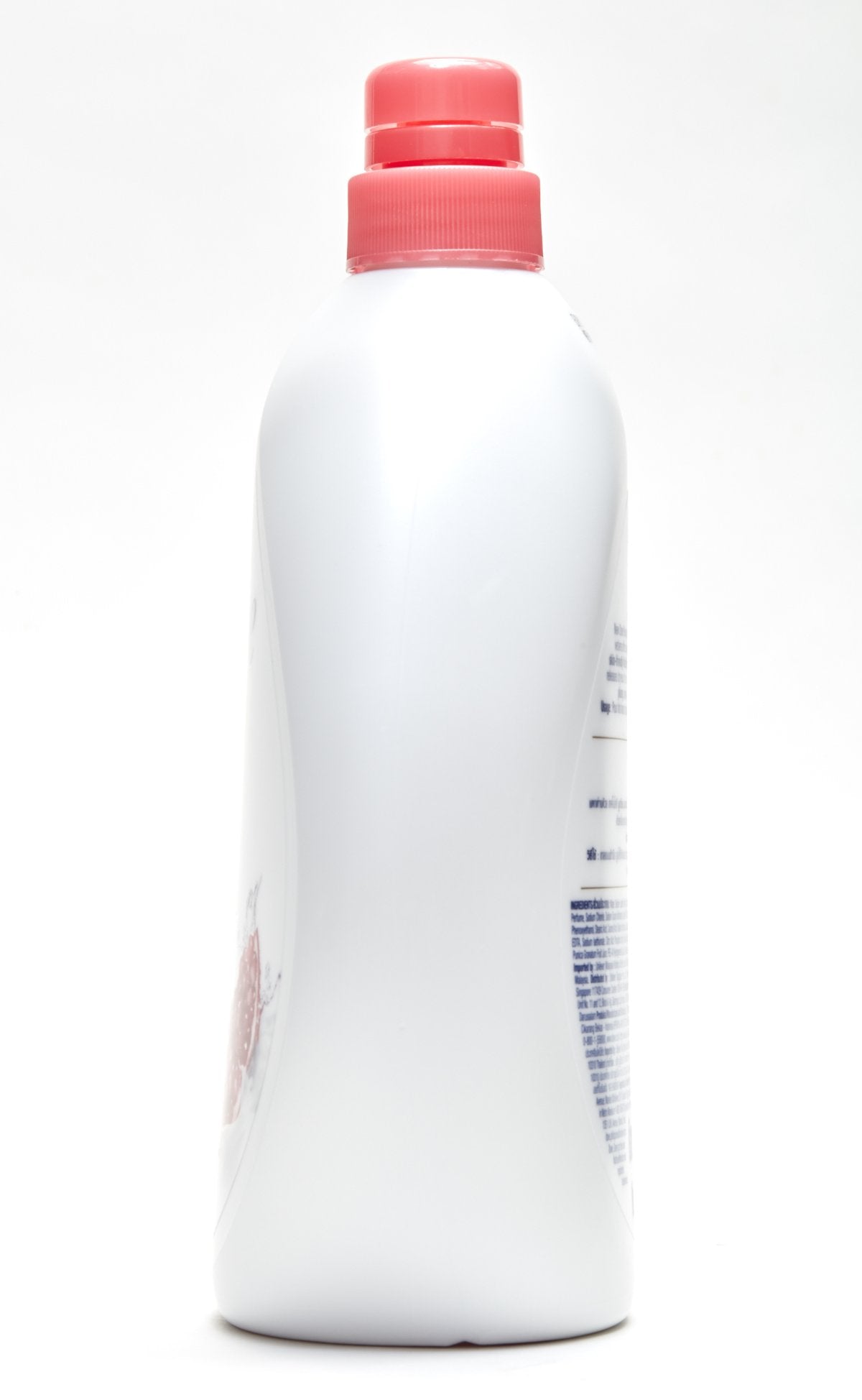 Dove Go Fresh Revive lemon verbena scent showcases light, uplifting fragrance during shower.