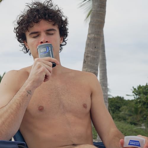 DOVE MEN + CARE desodorante en barra con aroma de bergamota y ámbar blanco.