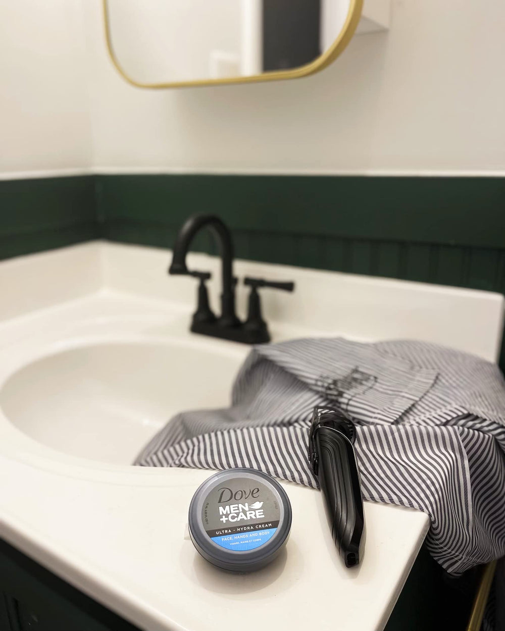 Dove Men+Care Ultra Hydra envase de 5,07 oz para uso diario