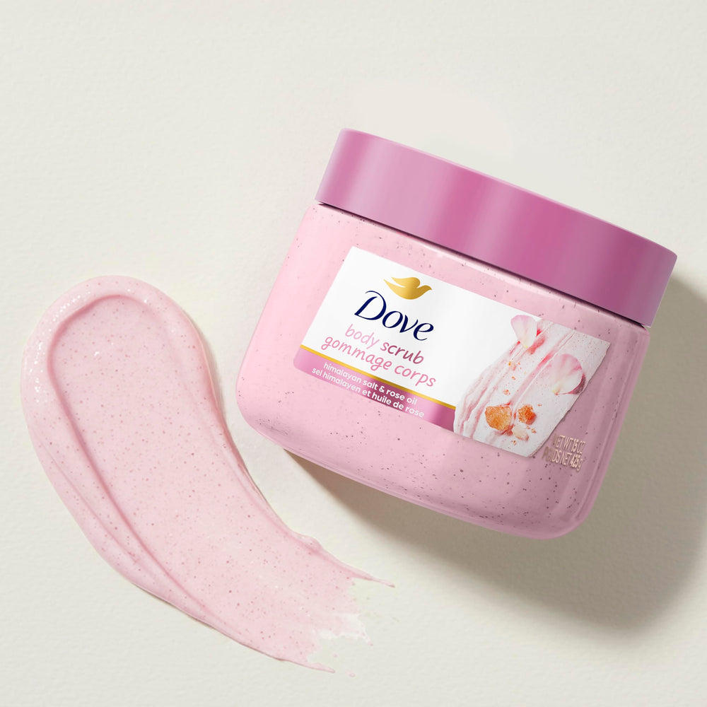 Dove piel suave y radiante tras exfoliación suave.