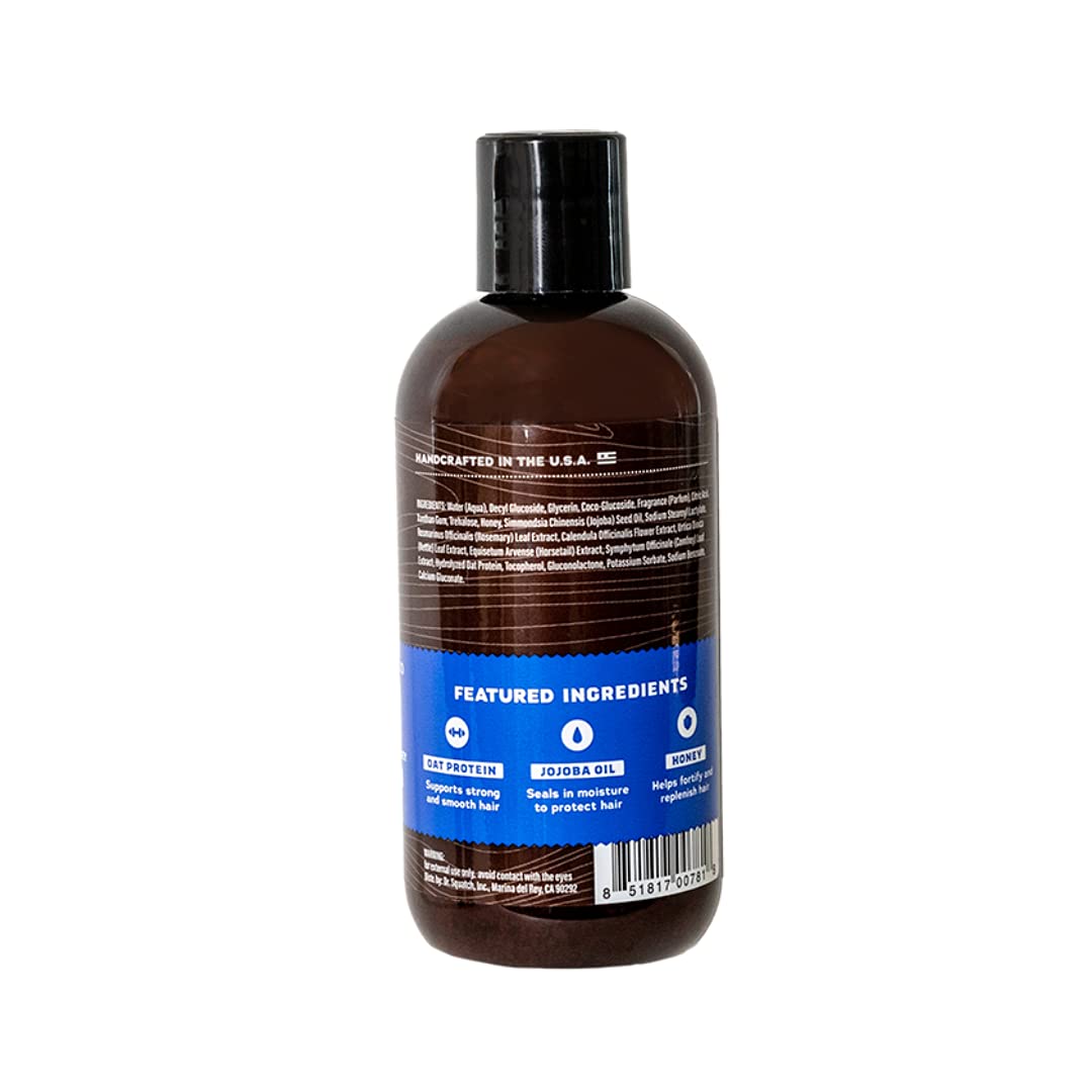 Dr Squatch Fresh Falls lather on hand suggests rich cleansing without harsh chemicals