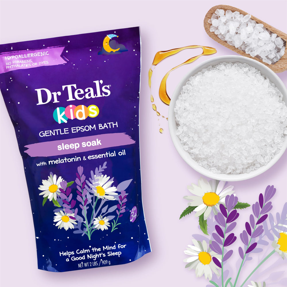 Dr Teal's Kids Gentle Epsom Salt siendo vertido en la bañera para relajación