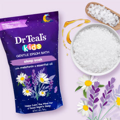 Dr Teal's Kids Gentle Epsom Salt siendo vertido en la bañera para relajación