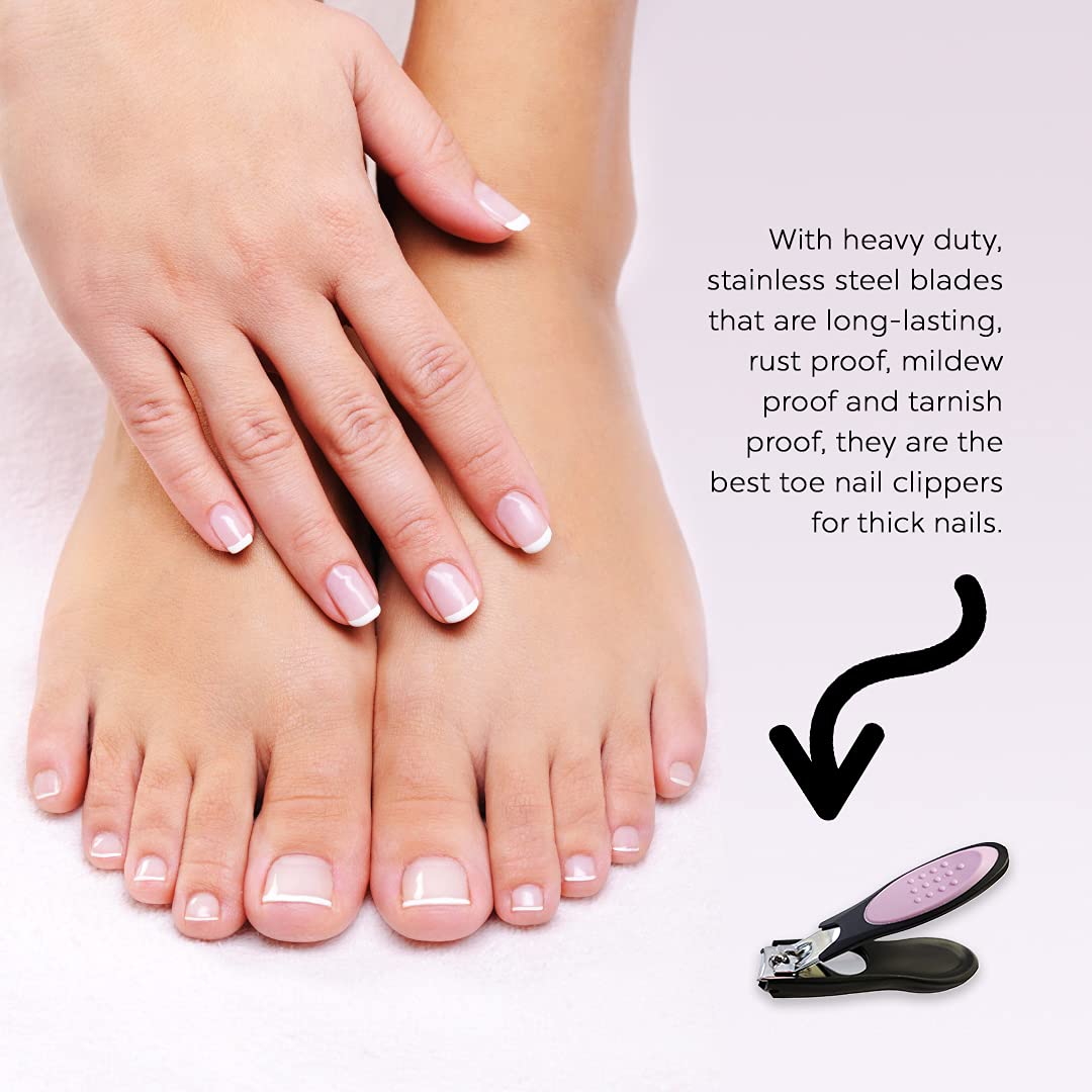DreamCut nail clipper showing integrated nail catcher for neat clipping