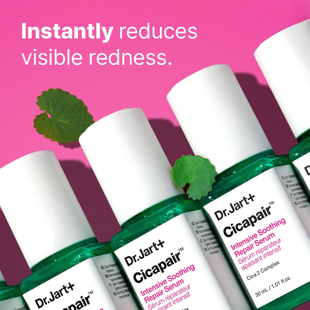 Packaging box emphasizes Centella Asiatica and clean ingredients