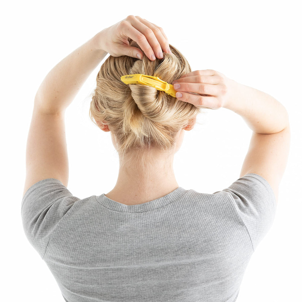 Drybar Big Hair Besties alligator jaw design prevents slipping during styling.