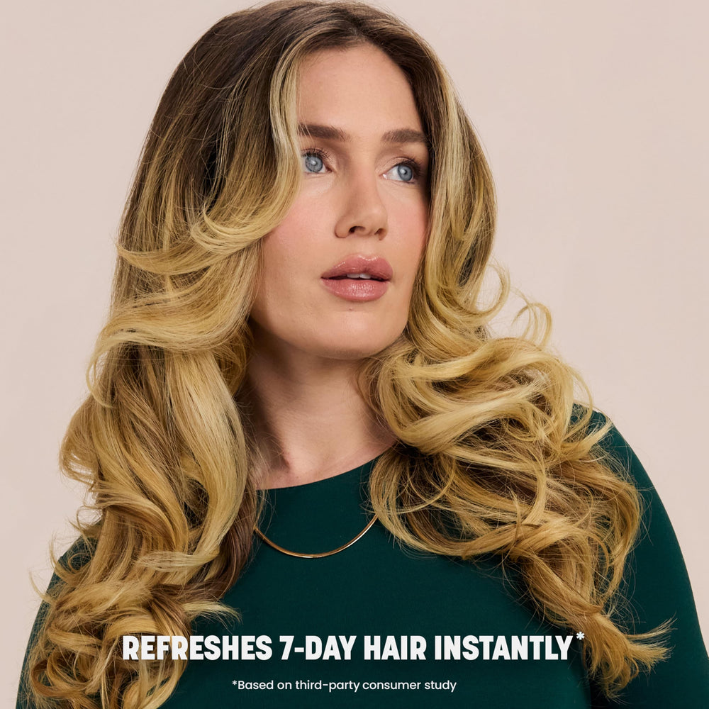 Drybar Detox aporta volumen en las raíces para más cuerpo en el cabello.