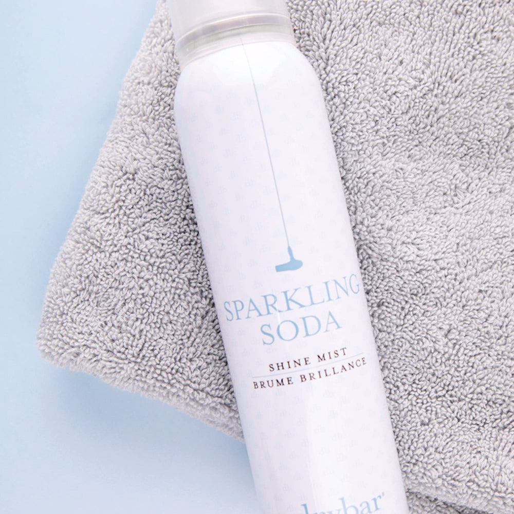 Drybar Sparkling Soda Shine Mist: brillo duradero con extracto de caléndula