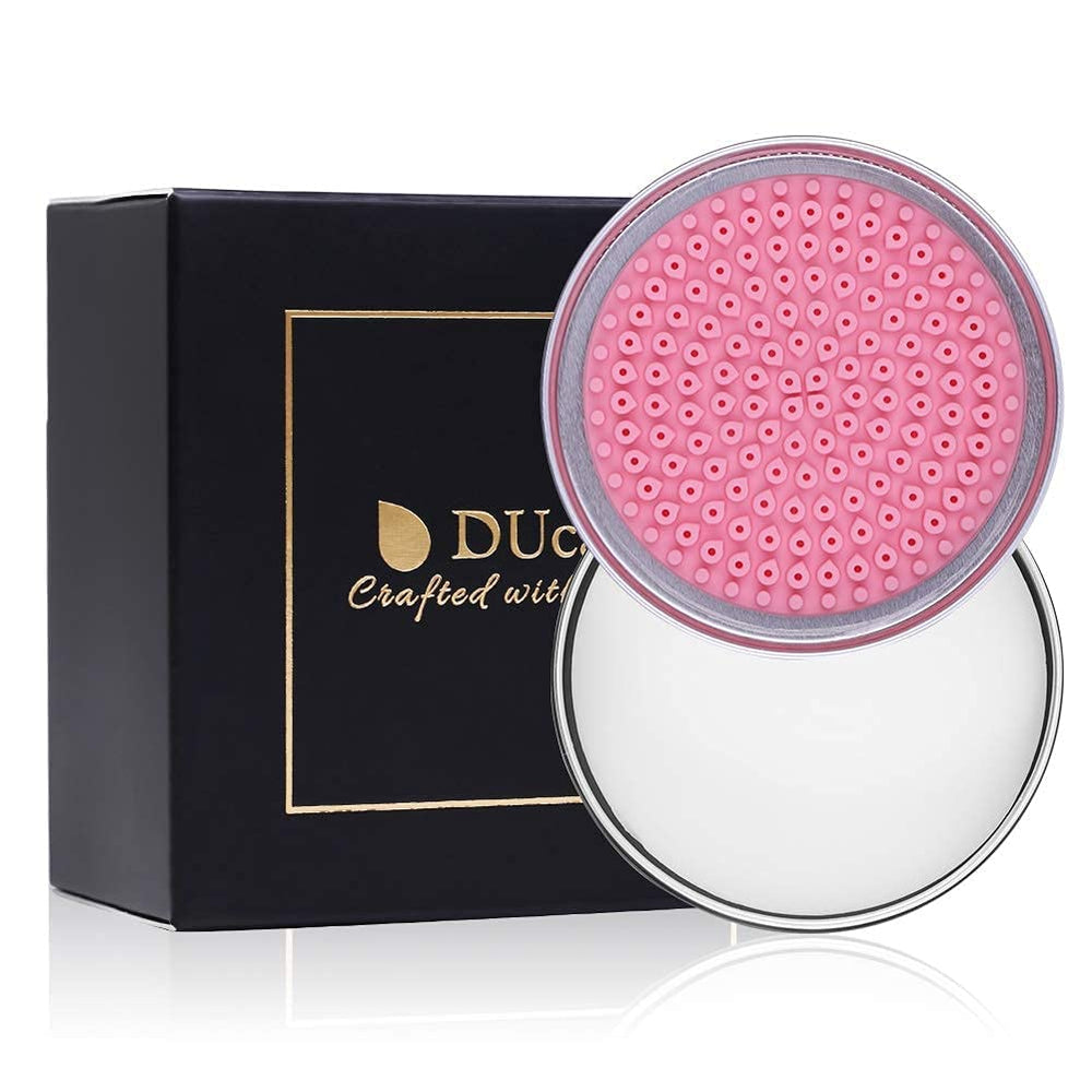 DUcare cleaning mat and pad setup ideal for orderly brush care.