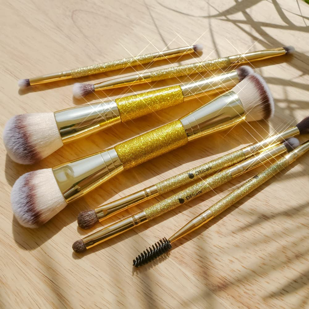 DUcare cruelty-free bristles glide gently on sensitive skin.