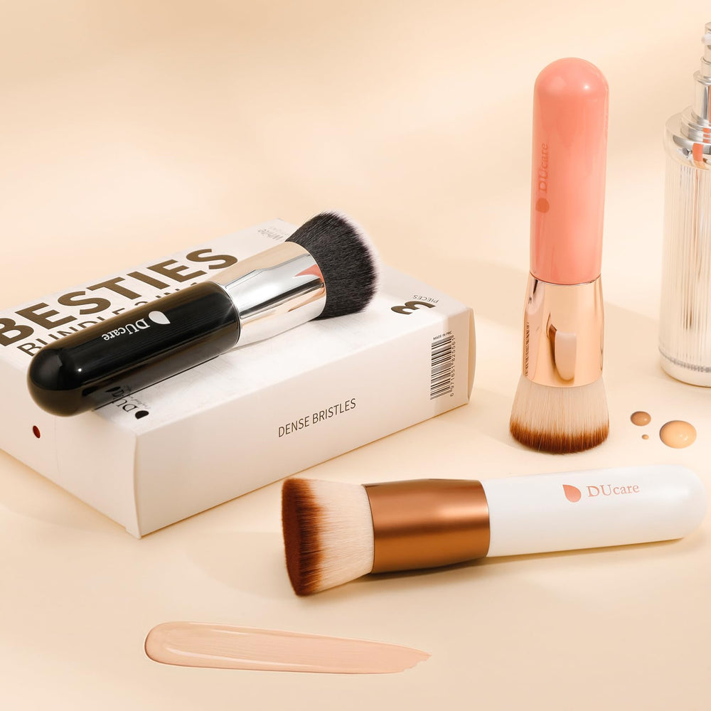 Flat-surface DUcare brush achieving even coverage and texture control.