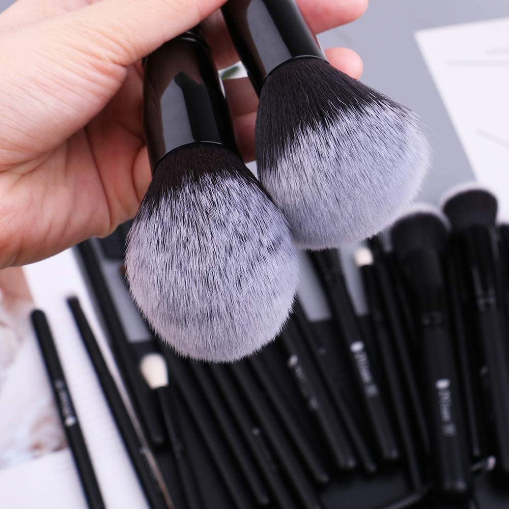 DUcare FSC-certified wooden handles for durable ergonomic grip.