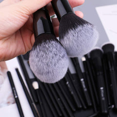 DUcare FSC-certified wooden handles for durable ergonomic grip.