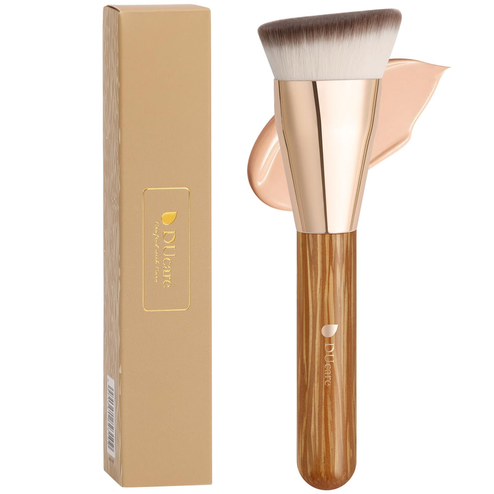 DUcare gift-ready foundation brush makes a thoughtful beauty present.