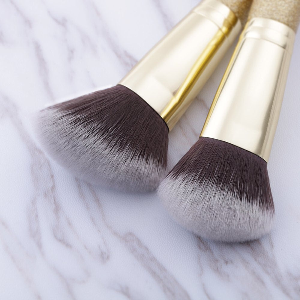 DUcare glitter handcrafted handle adds style and a comfortable grip.