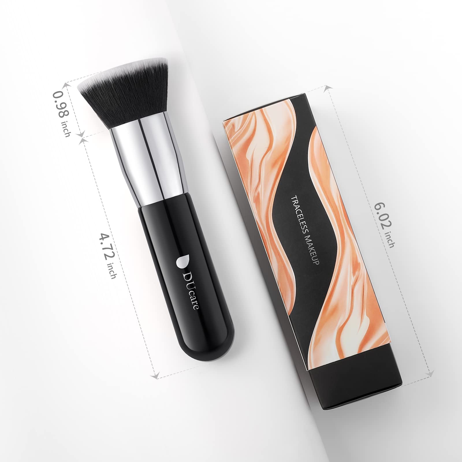 DUcare Kabuki brush straight handle design for precise control