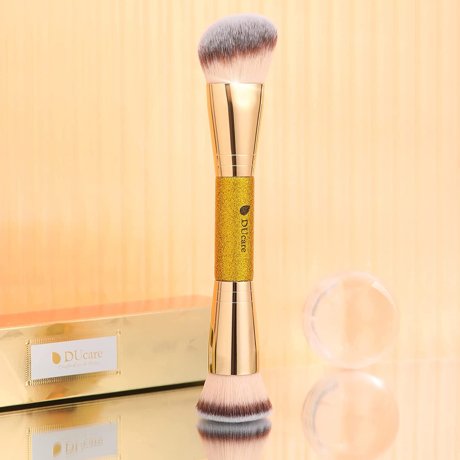 DUcare luxury brush with premium build for long-lasting use and style.