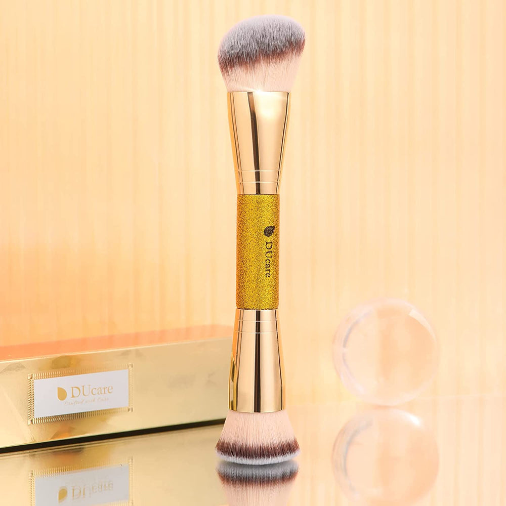 DUcare luxury brush with premium build for long-lasting use and style.