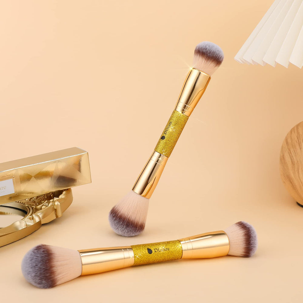 DUcare synthetic bristles ensure smooth, blendable application