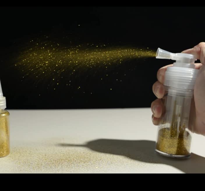 Duehut travel-friendly bottle design makes on-the-go powder application simple.
