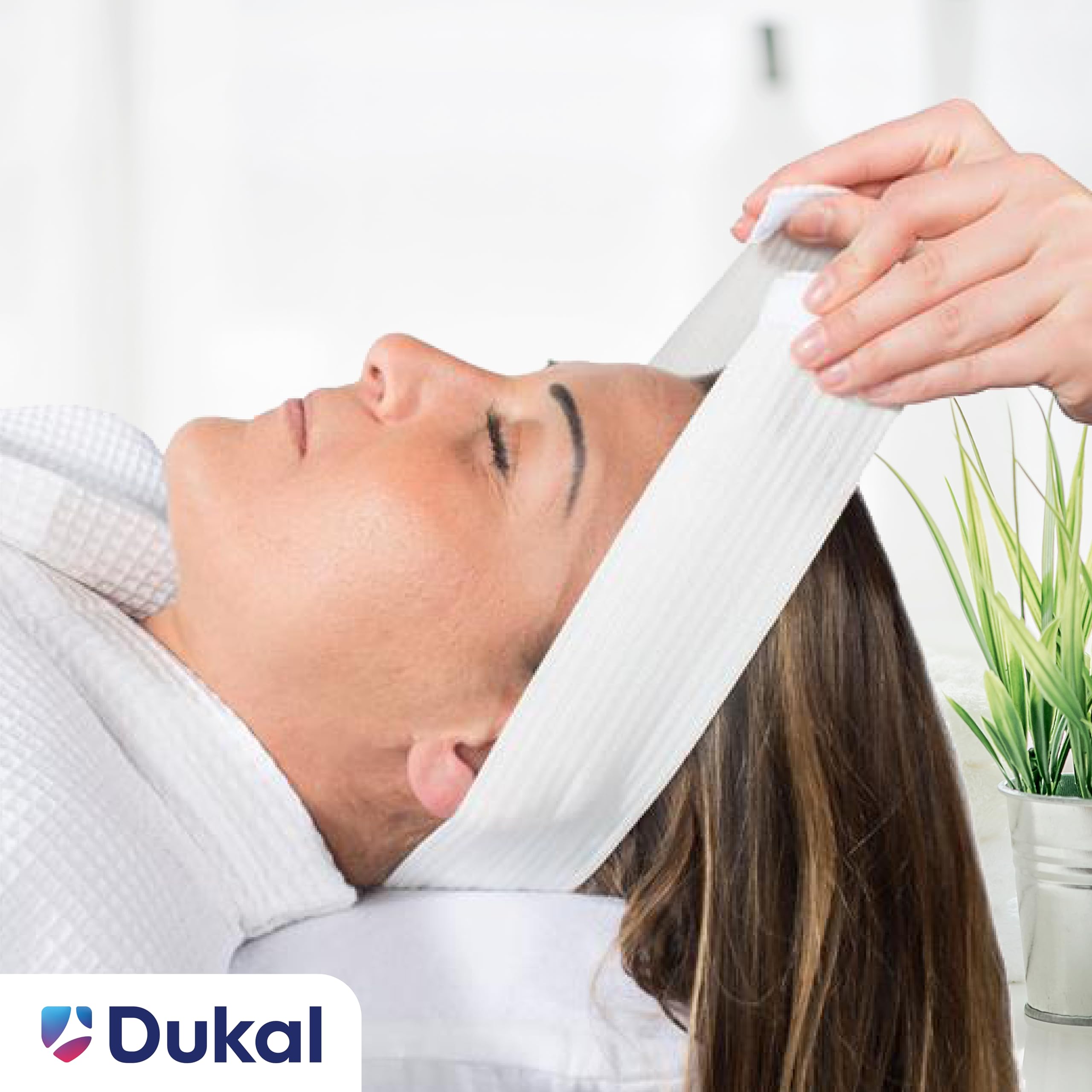 Dukal empaque de 48 piezas, ideal para salones y spa.