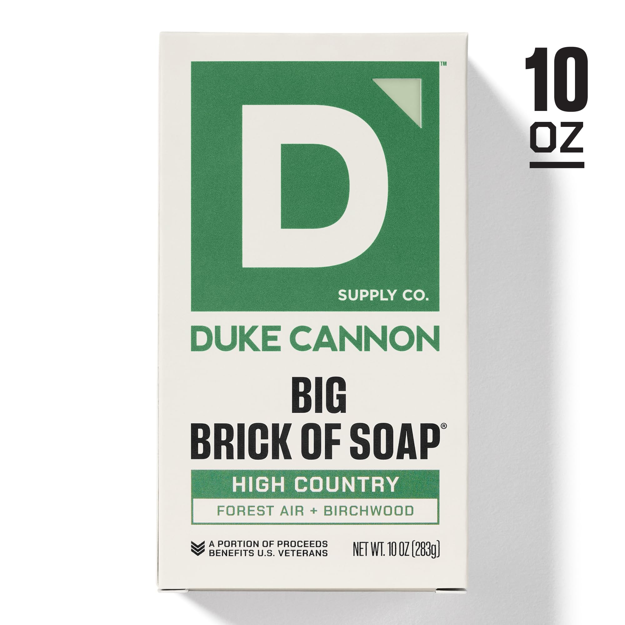 Duke Cannon: triple molienda en barra grande para espuma rica.