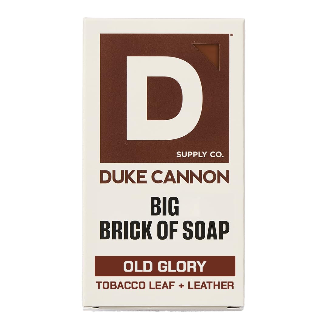 Duke Cannon Big Brick Old Glory: barra de 10 oz para ducha diaria y piel limpia.
