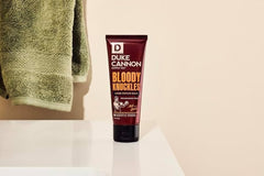 Duke Cannon Bloody Knuckles, sin fragancia para entornos laborales.