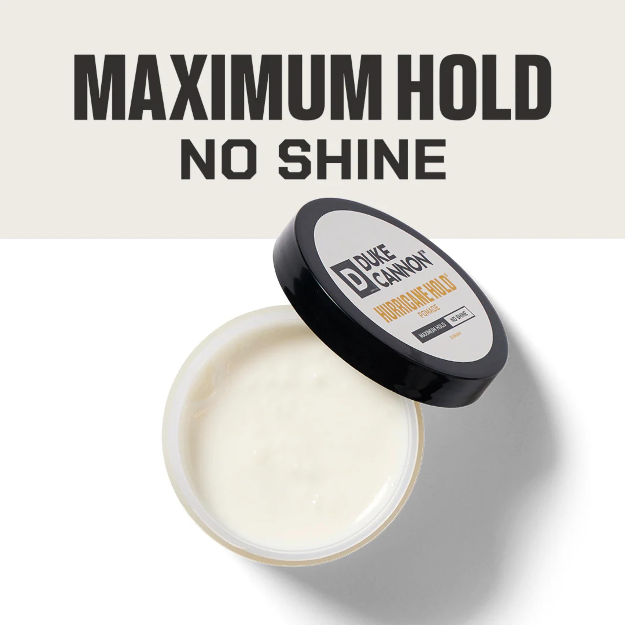 Duke Cannon Hurricane Hold Pomade aplicación para peinados con control estable y fácil manejo.