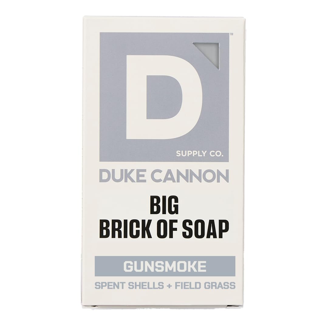 Duke Cannon: barra grande con humo de pistola, limpieza profunda para piel masculina.
