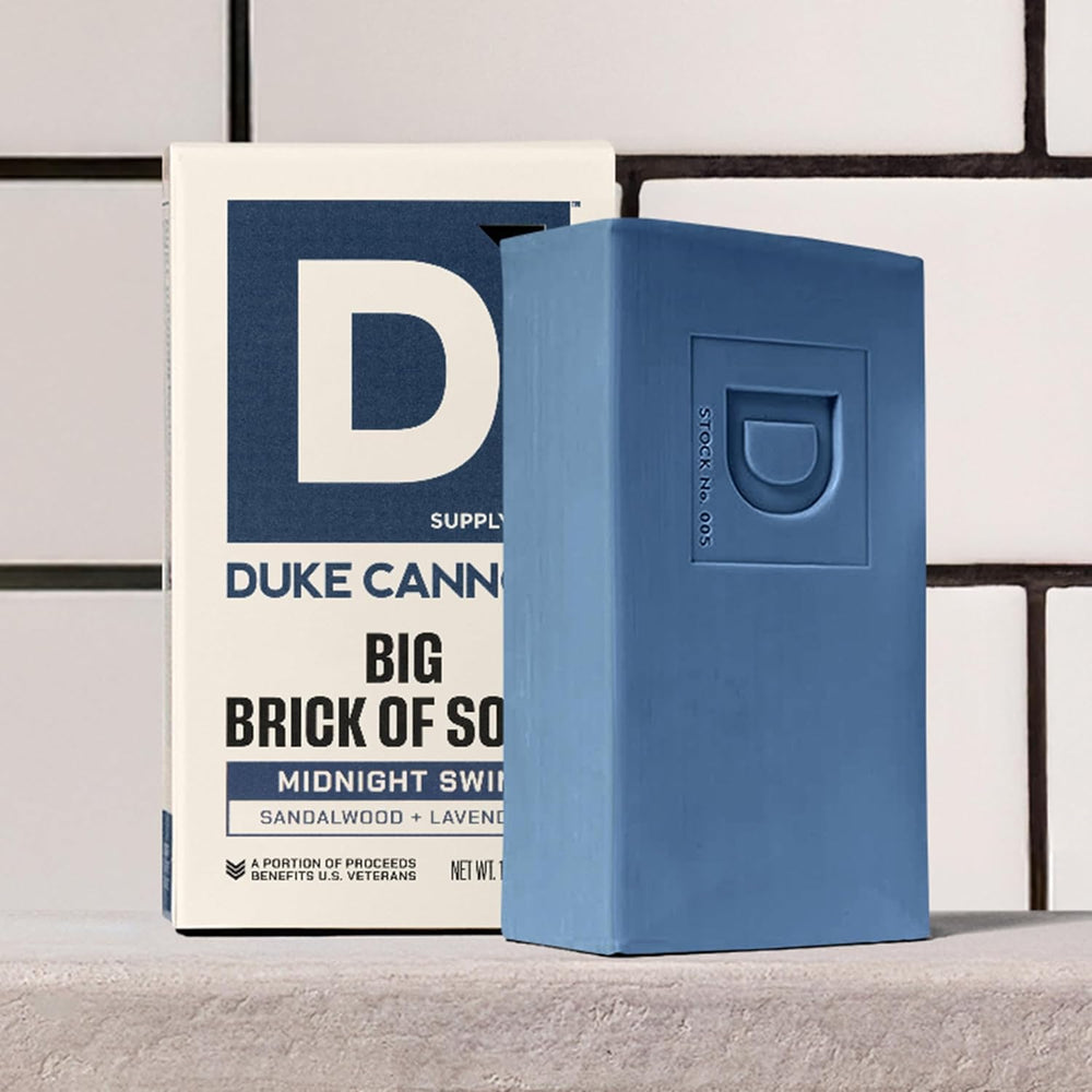 Duke Cannon Jabon Grande aroma duradero de sándalo y lavanda.