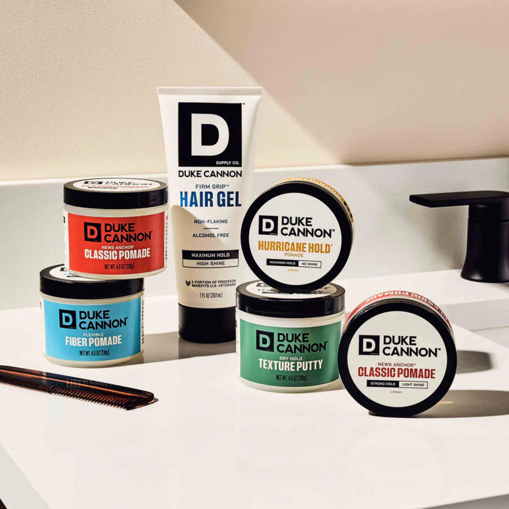 Textura suave y volumen para cabello fino con Duke Cannon.