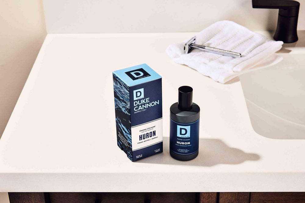Skin application reveals airy freshness without overpowering presence.
