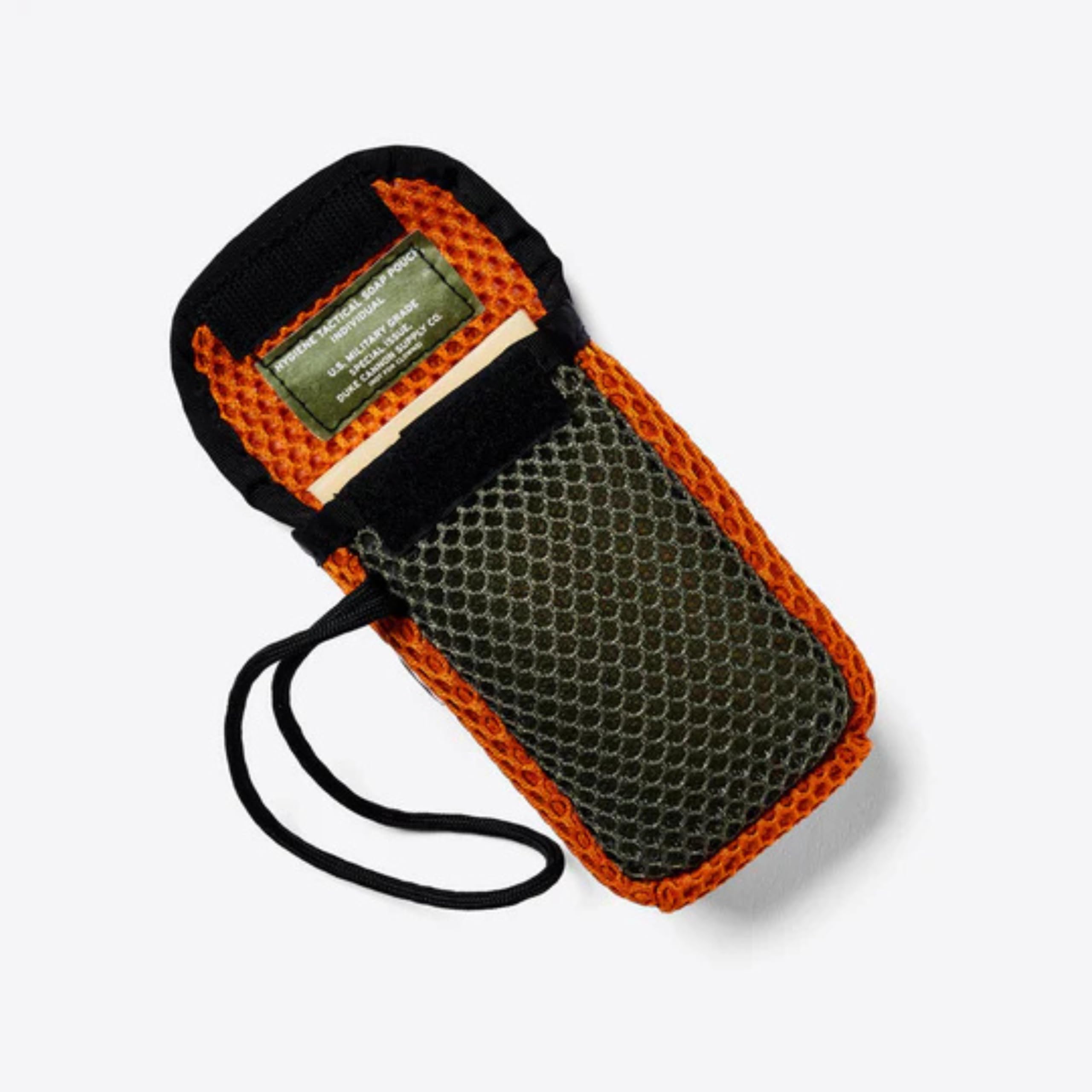 Duke Cannon Tactical Scrubber durabilidad en uso rudo