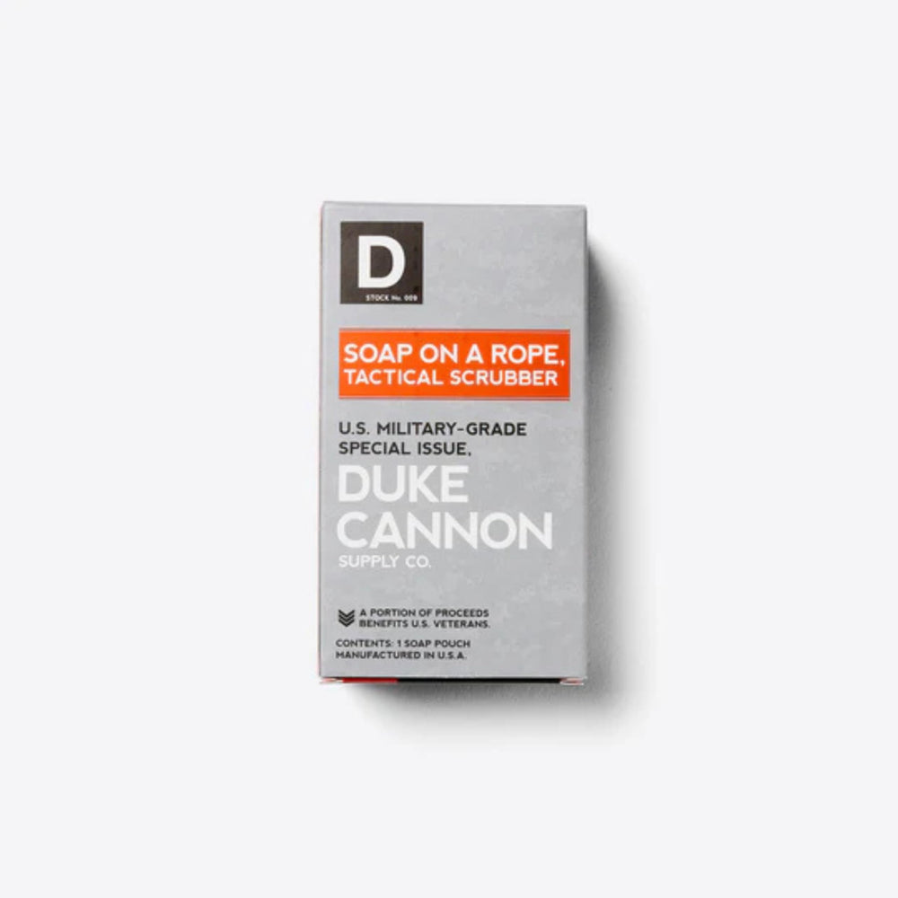 Duke Cannon Tactical Scrubber uso en ducha con jabones grandes