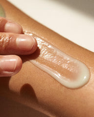 DUNE SUNCARE Bod Guard spread application shows easy, quick absorption