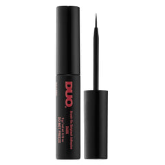 Formaldehyde-free adhesive keeps the lash line looking natural.