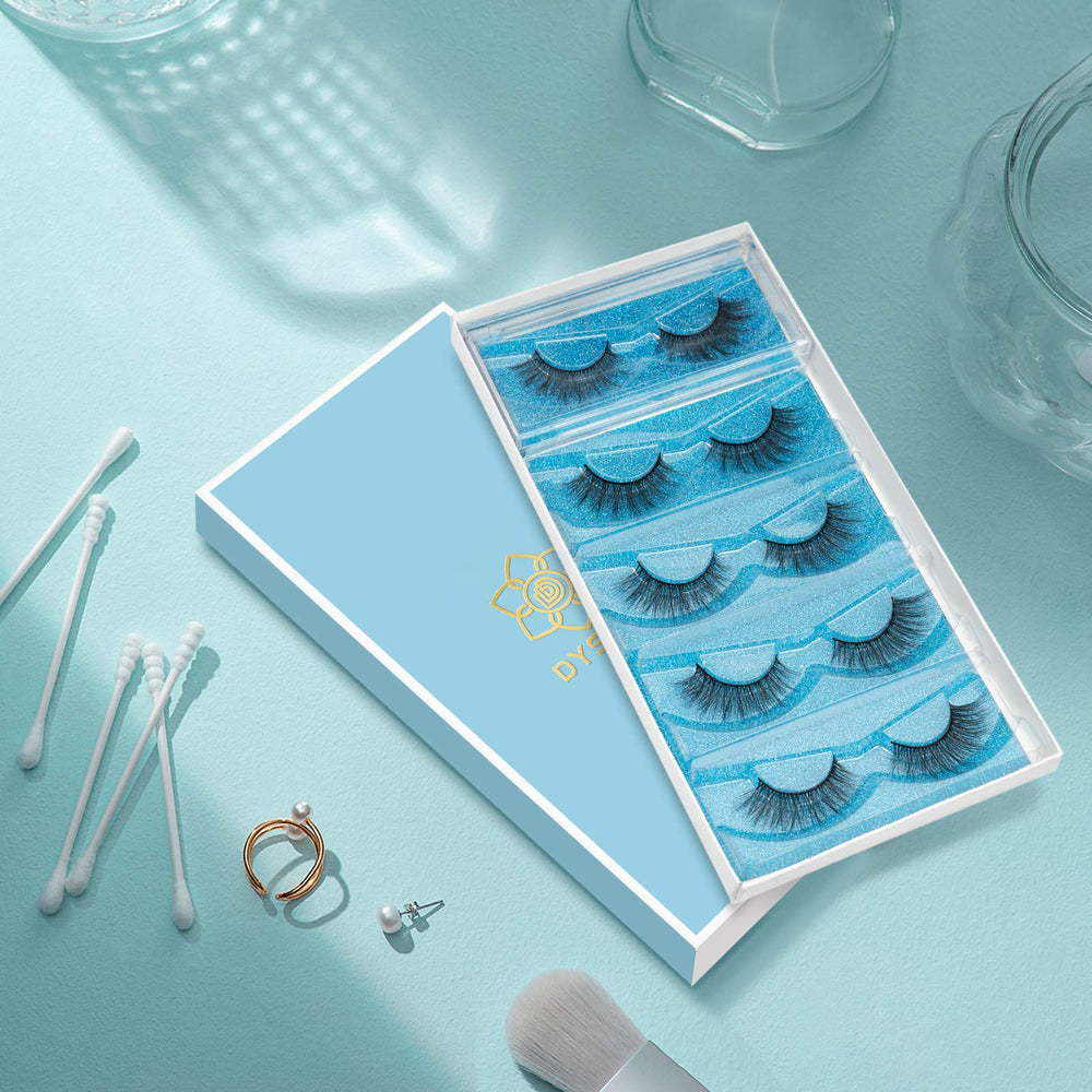 DYSILK travel case keeps lashes protected on trips