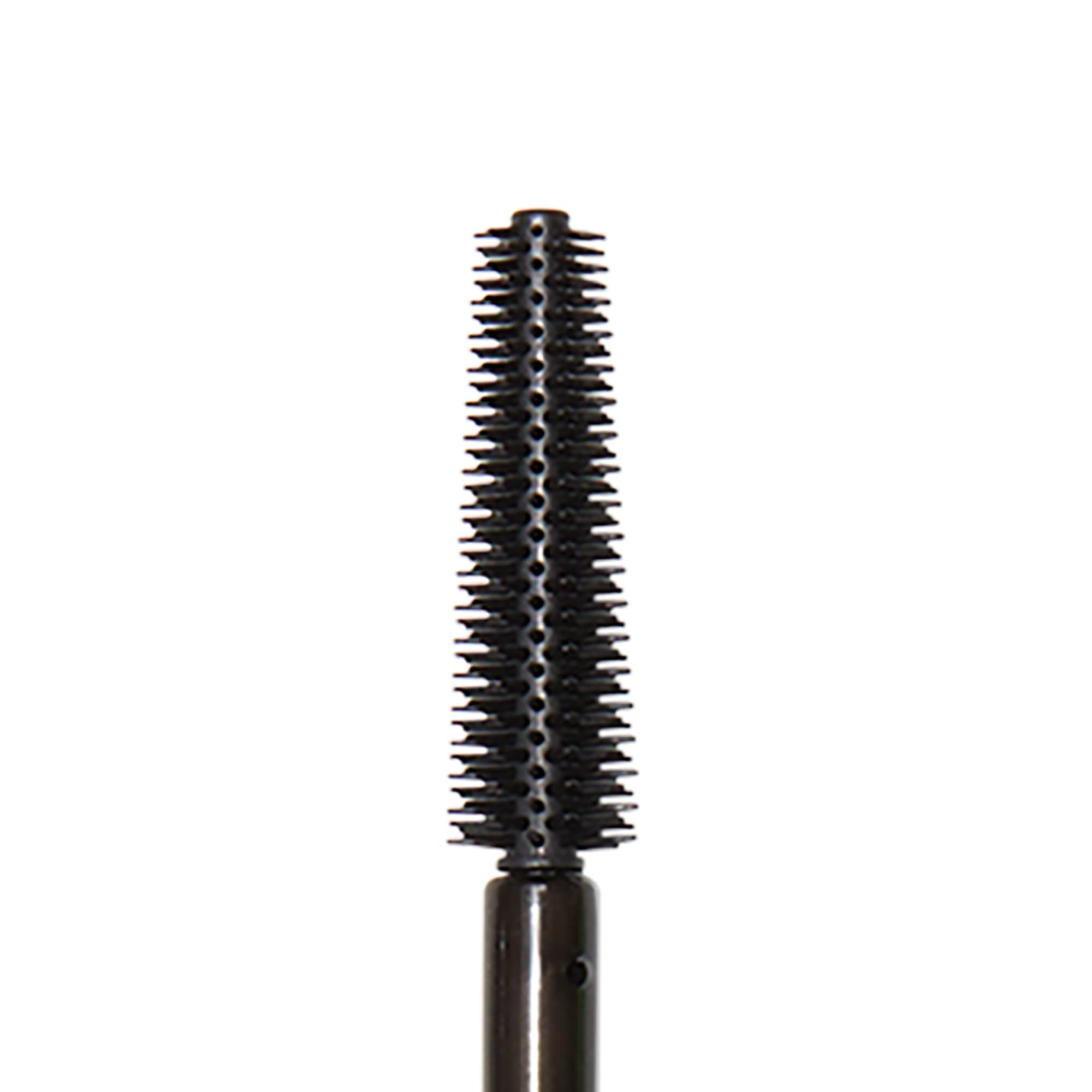 e.l.f. Lash Beats Mascara, fórmula resistente a manchas y descamado para todo el día.