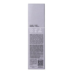 primer plano de la textura ligera del suero nocturno de e.l.f. SKIN absorbido rápidamente