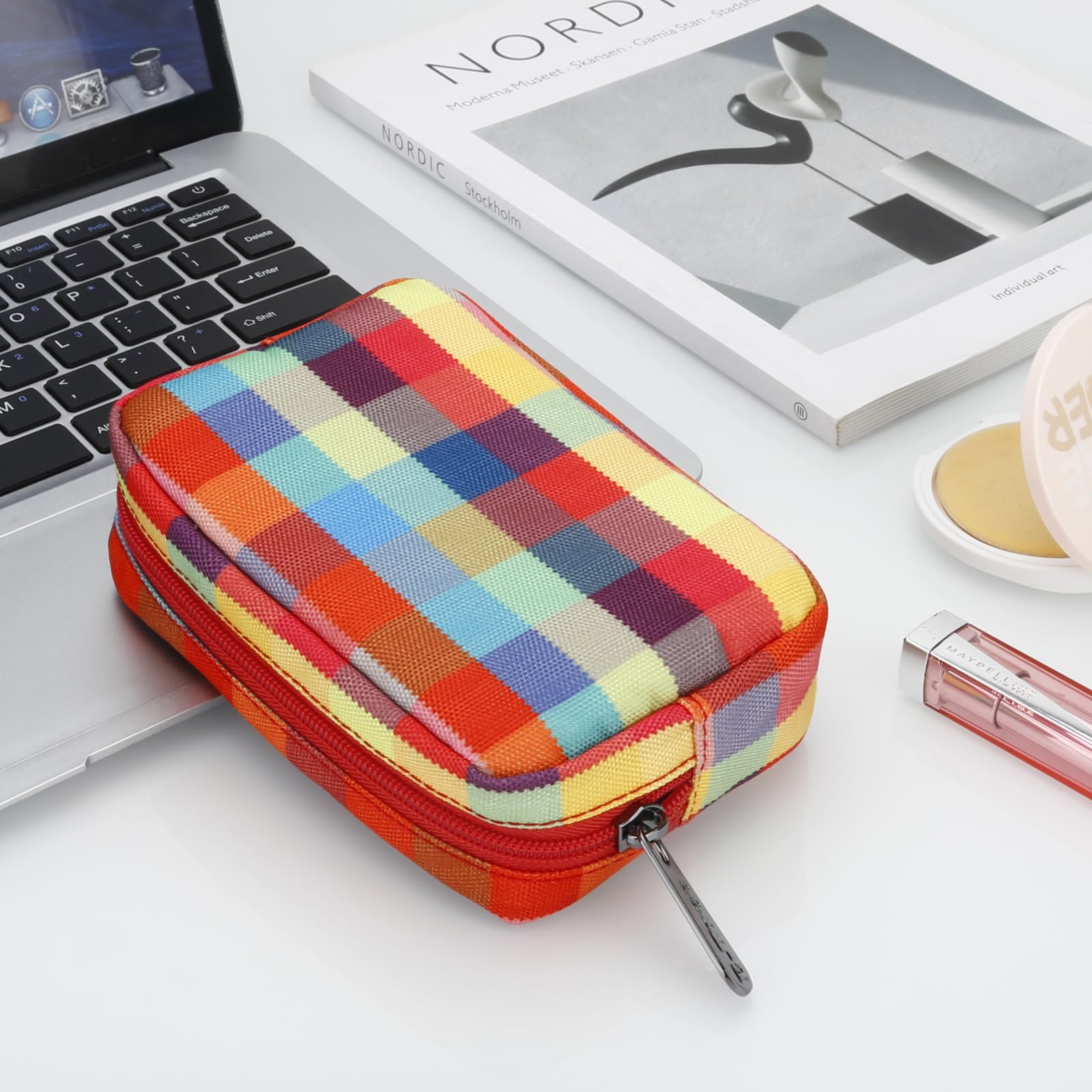 E-Tree travel essentials organizer ideal for cosmetics and cords