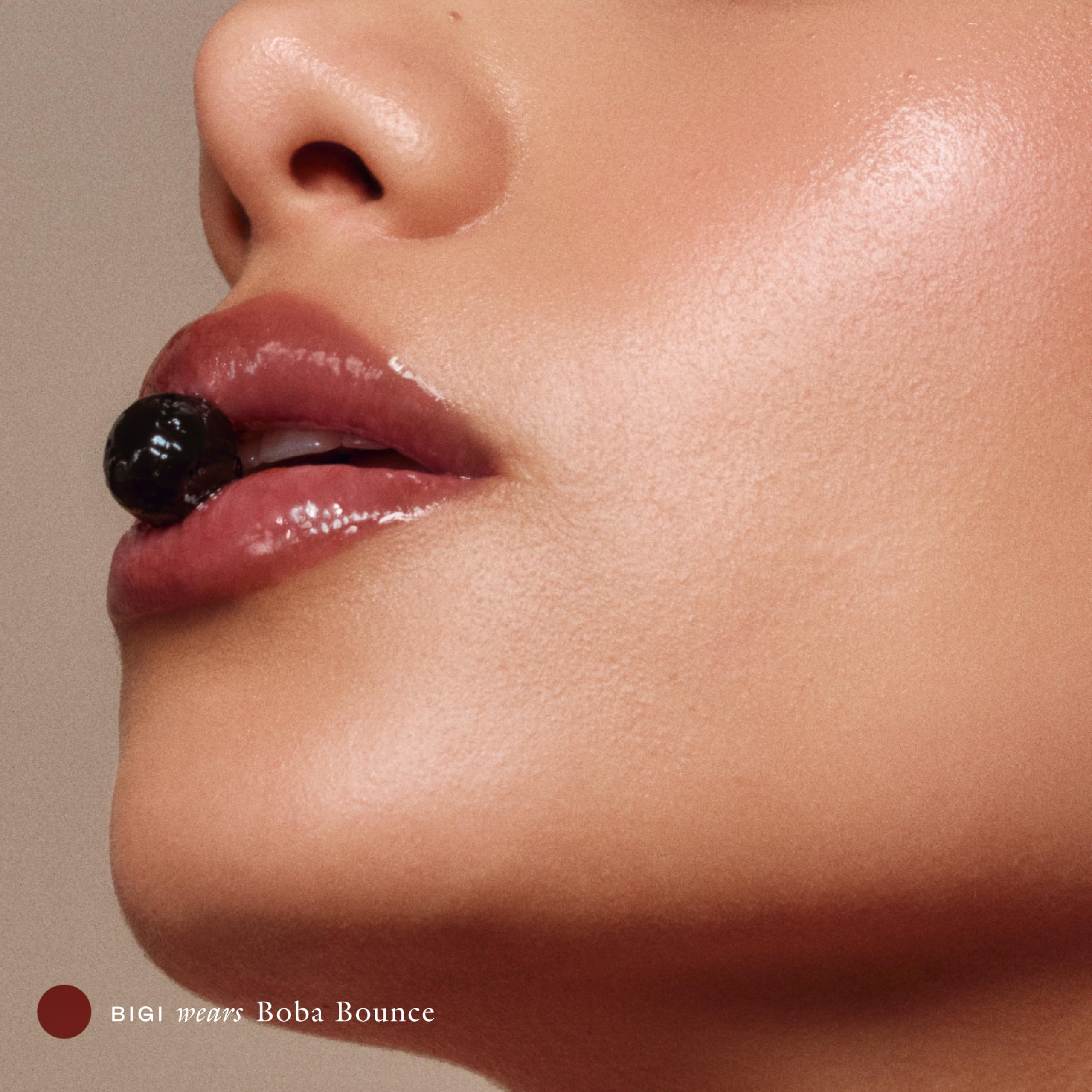 Hibiscus enzyme exfoliation detail on Le Chouchou balm texture
