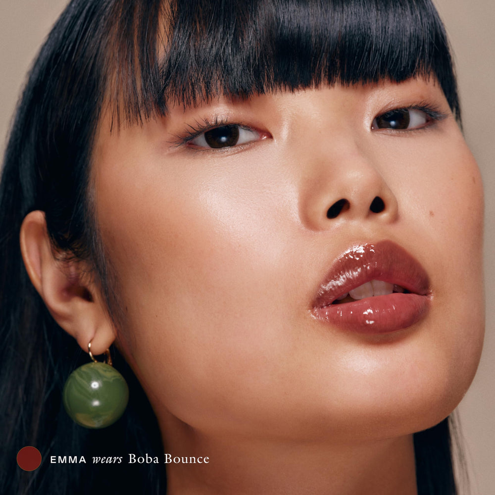 Luxurious gloss finish in the Boba Bounce shade