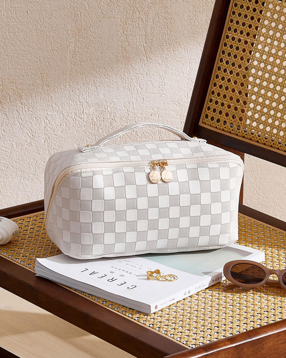 Eachy packaging uses inflatable padding to keep shape on arrival.