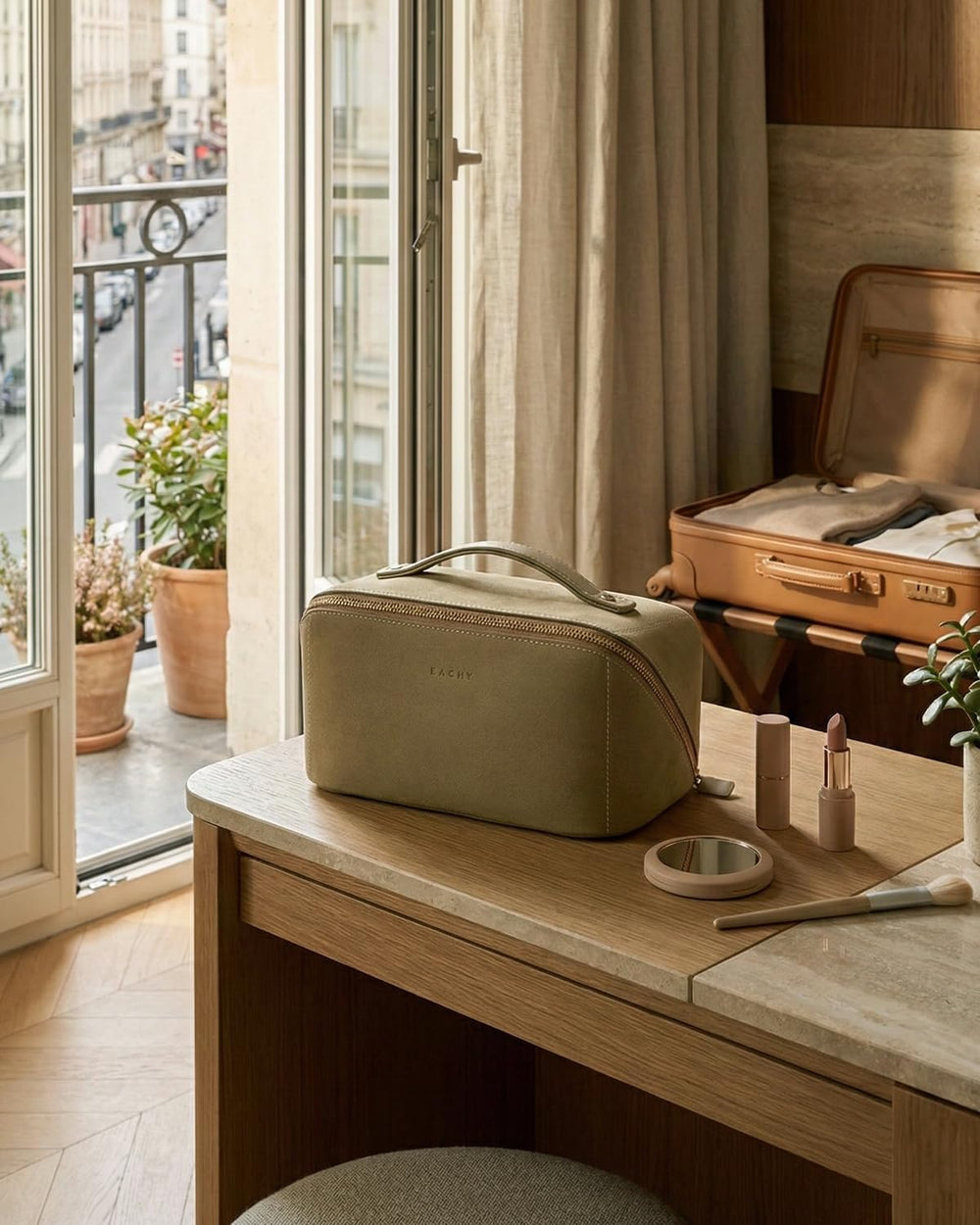 EACHY gift-ready packaging makes this bag a ready-to-gift option.