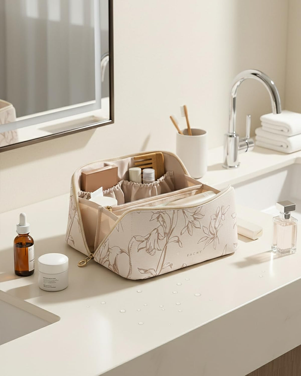 Eachy travel makeup bag inflatable padding preserves its shape