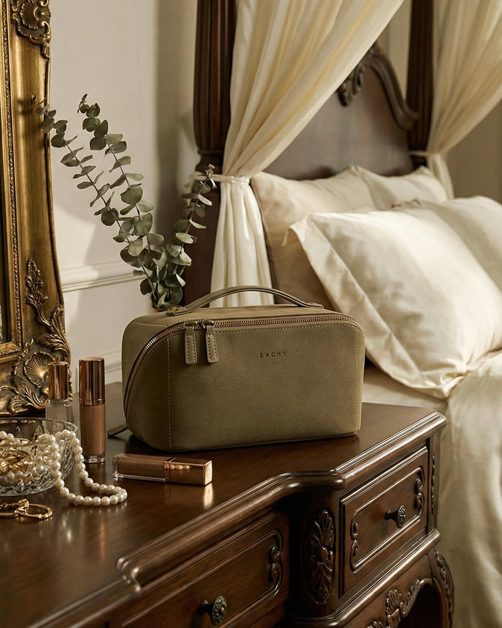 EACHY travel-ready cosmetic bag offers a stylish packing solution.