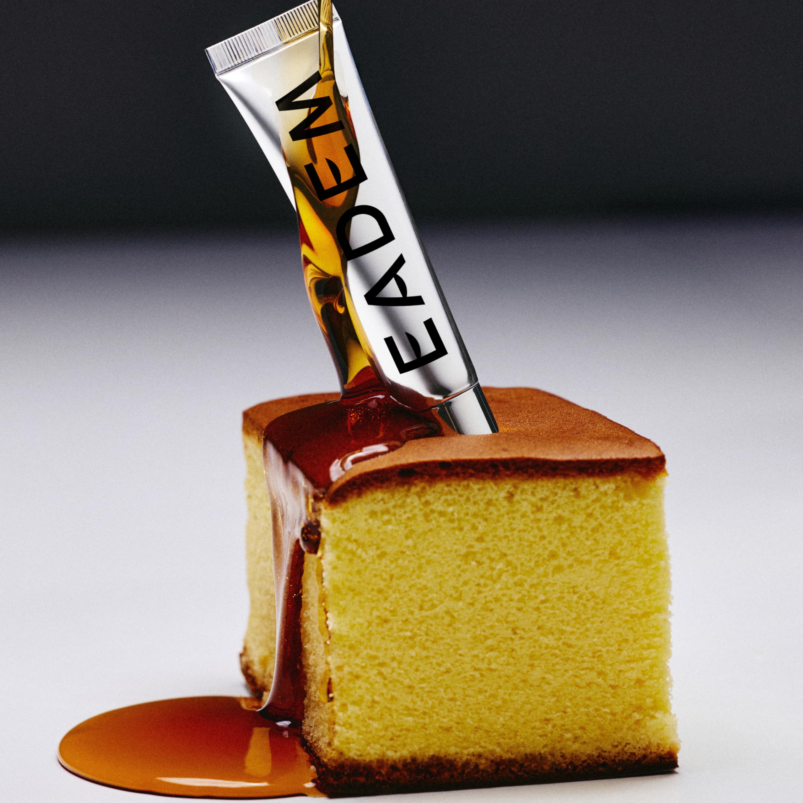 Brazilian Açaí Butter in EADEM formula highlighting rich hydration.